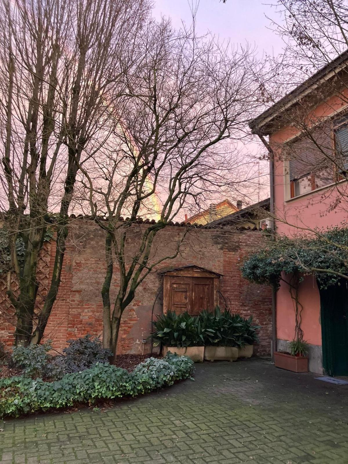 Il Cortiletto Bed & Breakfast Quartiano Екстериор снимка